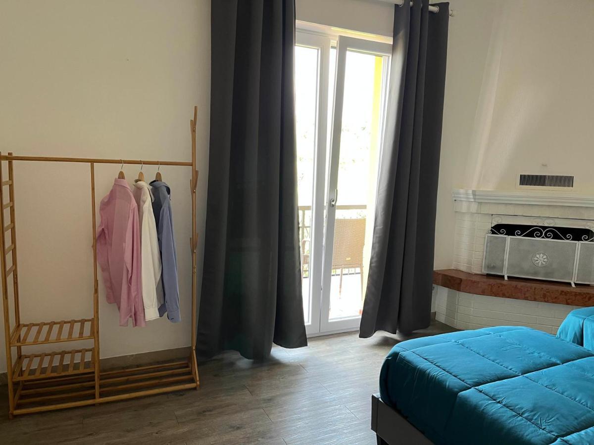 マルチェージネCasa Simoneアパートメント エクステリア 写真