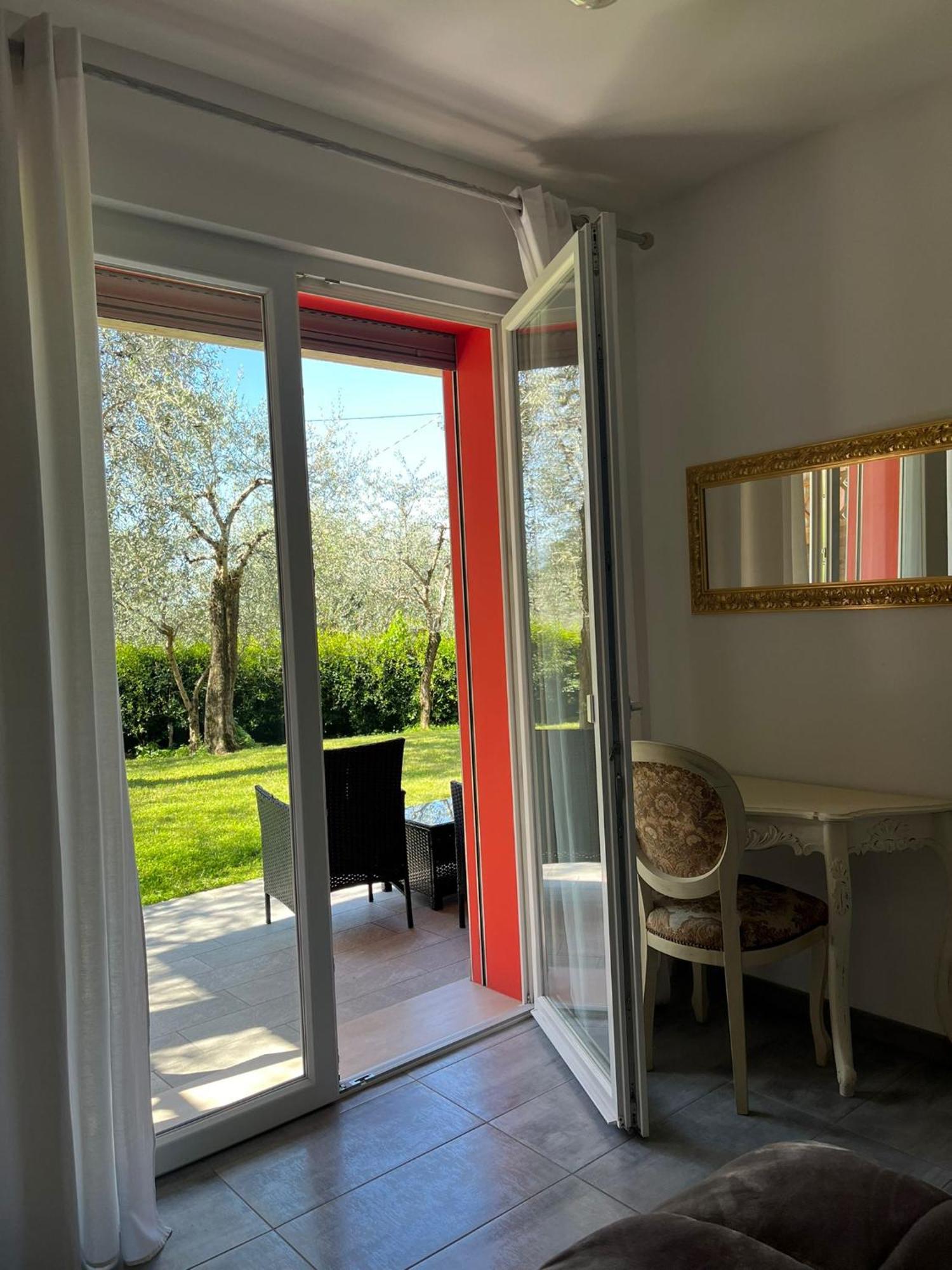 マルチェージネCasa Simoneアパートメント エクステリア 写真