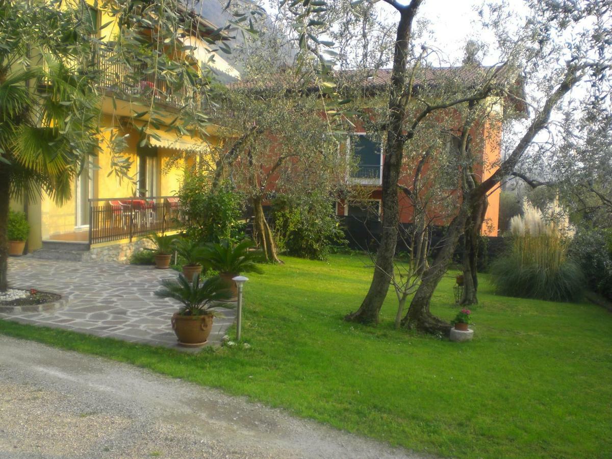 マルチェージネCasa Simoneアパートメント エクステリア 写真